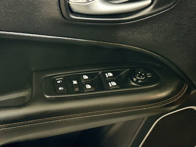 Used 2019 Jeep Compass Latitude w/ Popular Equipment Group image 18