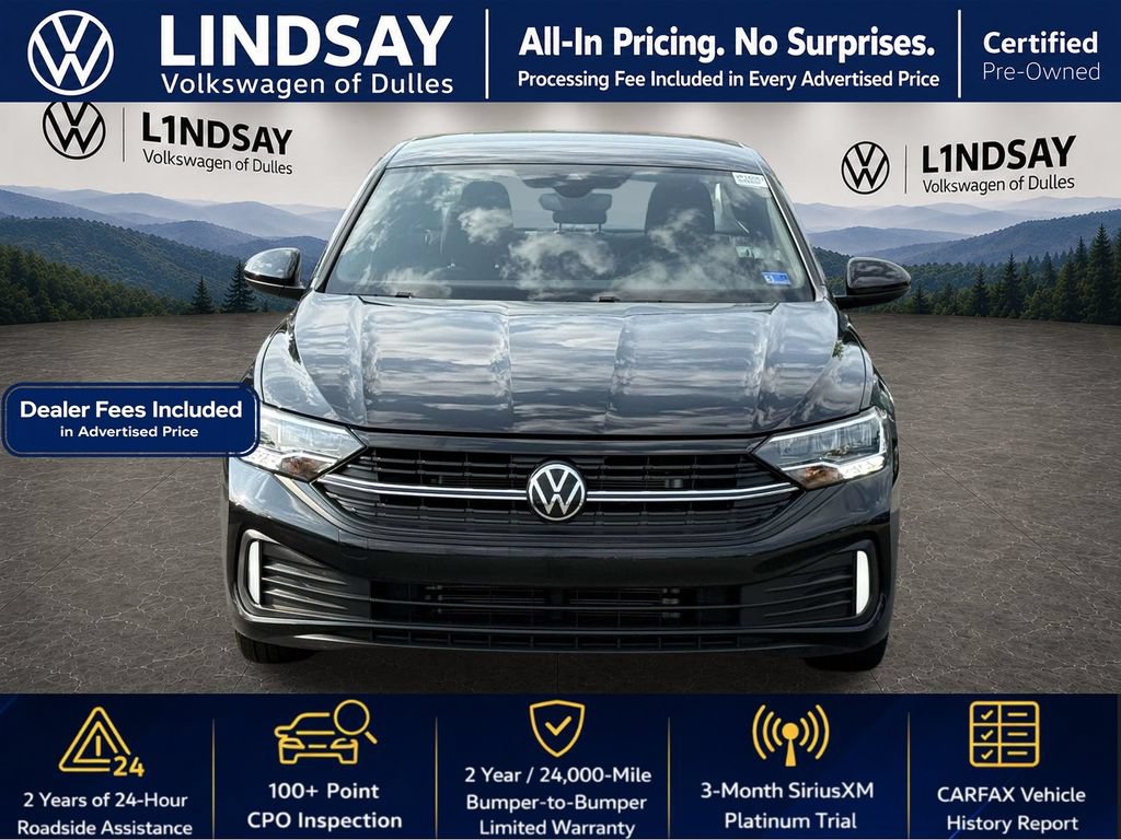 Used 2024 Volkswagen Jetta Sport FWD image 3