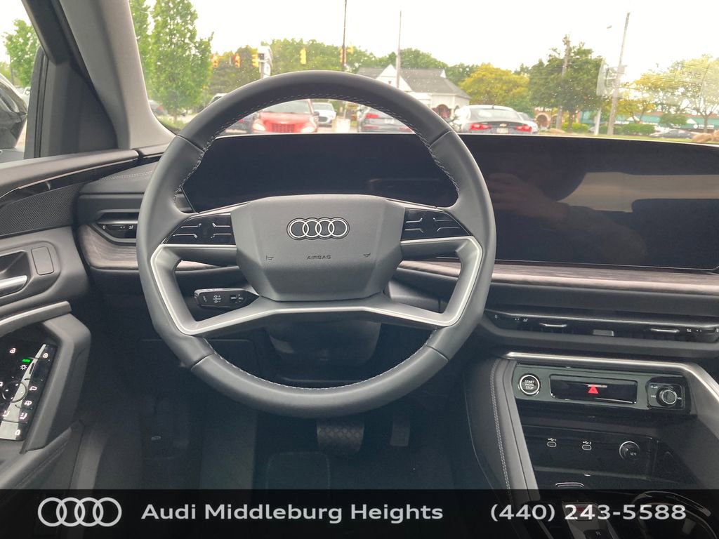 Used 2025 Audi Q5 Premium w/ Convenience Package image 32