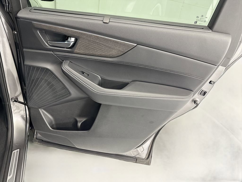 Used 2023 Acura MDX SH-AWD w/ Advance Package image 27