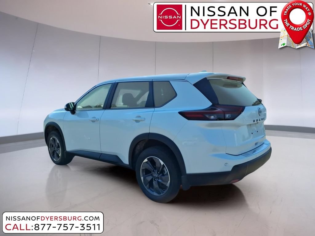 Used 2026 Nissan Rogue SV FWD image 5