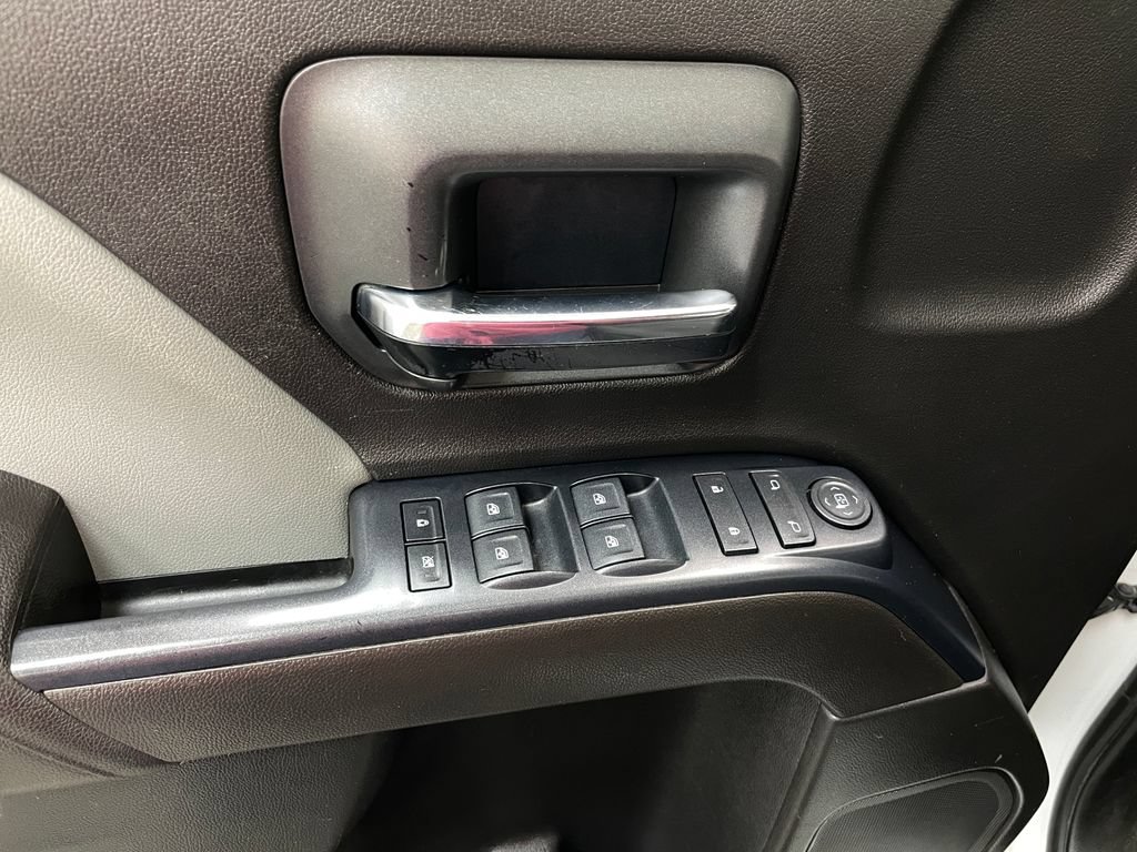 Used 2017 Chevrolet Silverado 1500 Custom w/ Custom Convenience Package AWD/4WD image 14