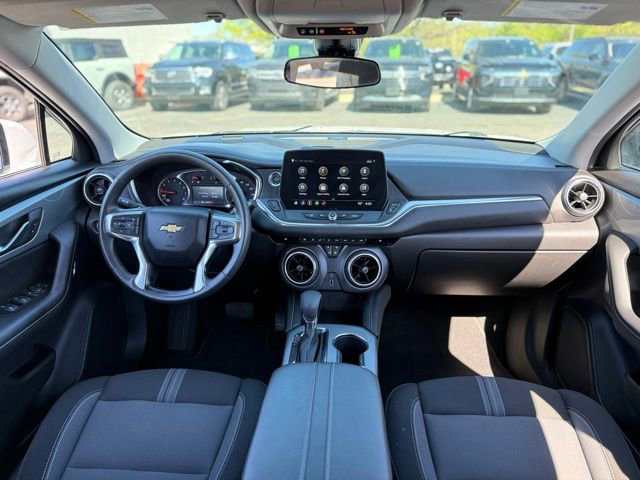 Used 2025 Chevrolet Blazer LT AWD/4WD video 2