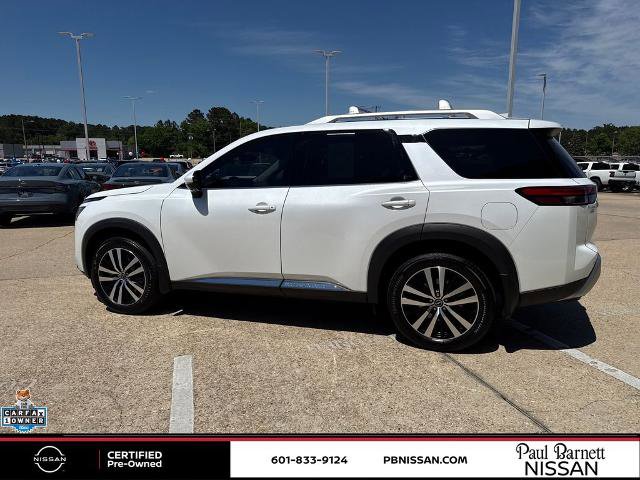 Certified 2025 Nissan Pathfinder Platinum FWD image 12