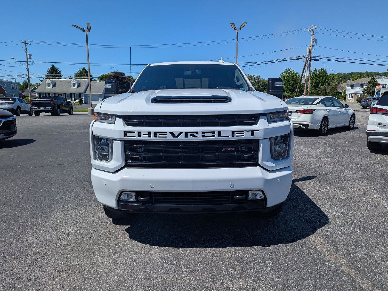 Used 2022 Chevrolet Silverado 2500 LTZ w/ LTZ Plus Package AWD/4WD image 2