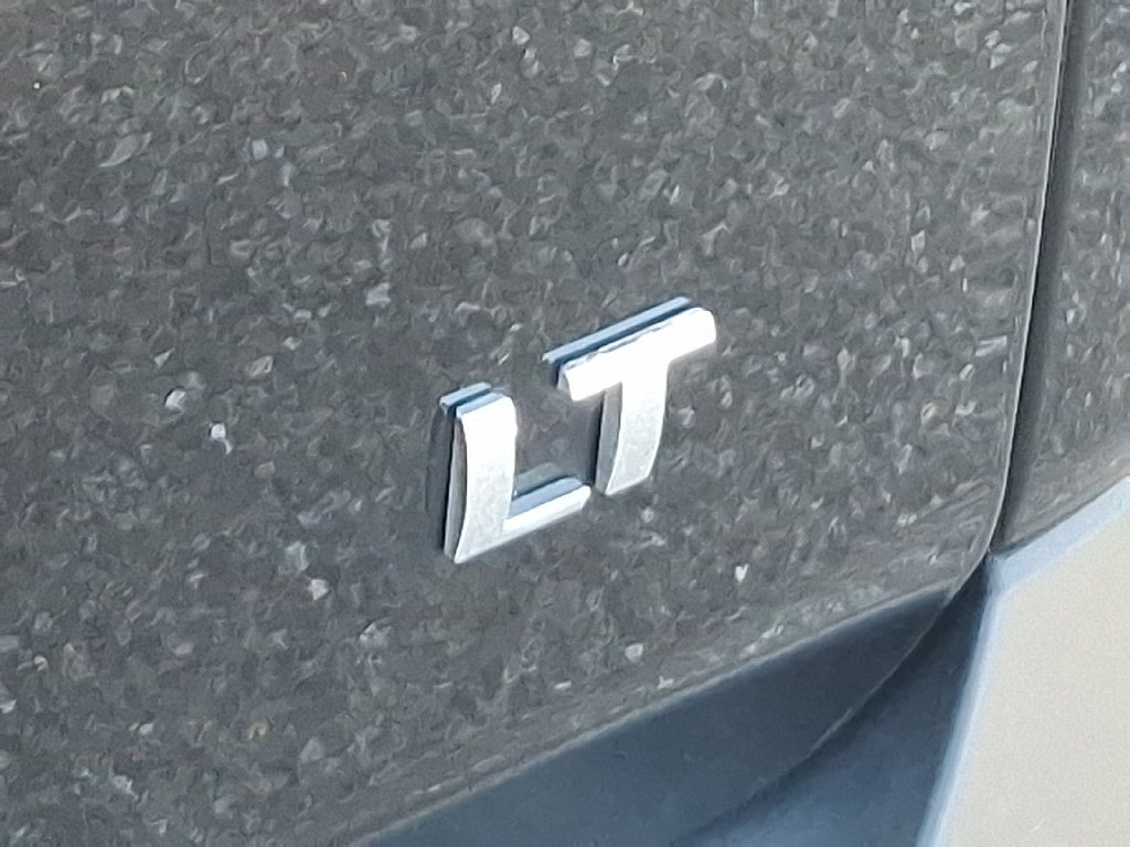 Certified 2022 Chevrolet Traverse LT FWD image 33