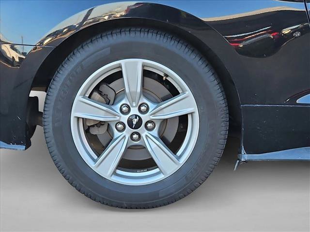 Used 2020 Ford Mustang Coupe RWD image 16