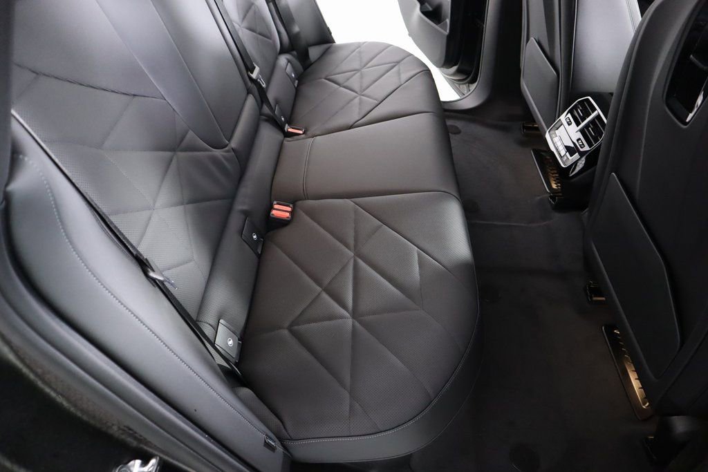 New 2025 BMW iX xDrive50 w/ Premium Package image 15