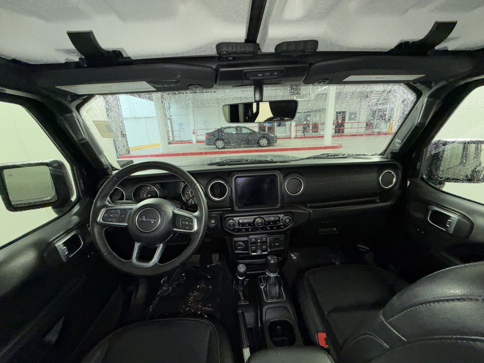 Used 2020 Jeep Wrangler Unlimited Sahara image 23