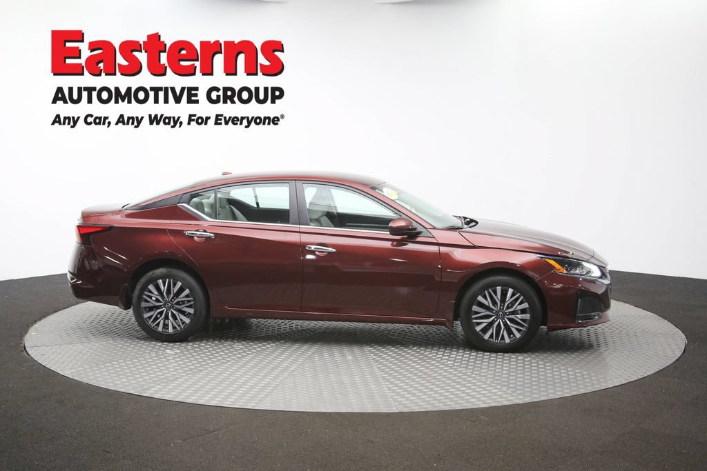 Used 2023 Nissan Altima 2.5 SV AWD/4WD image 45