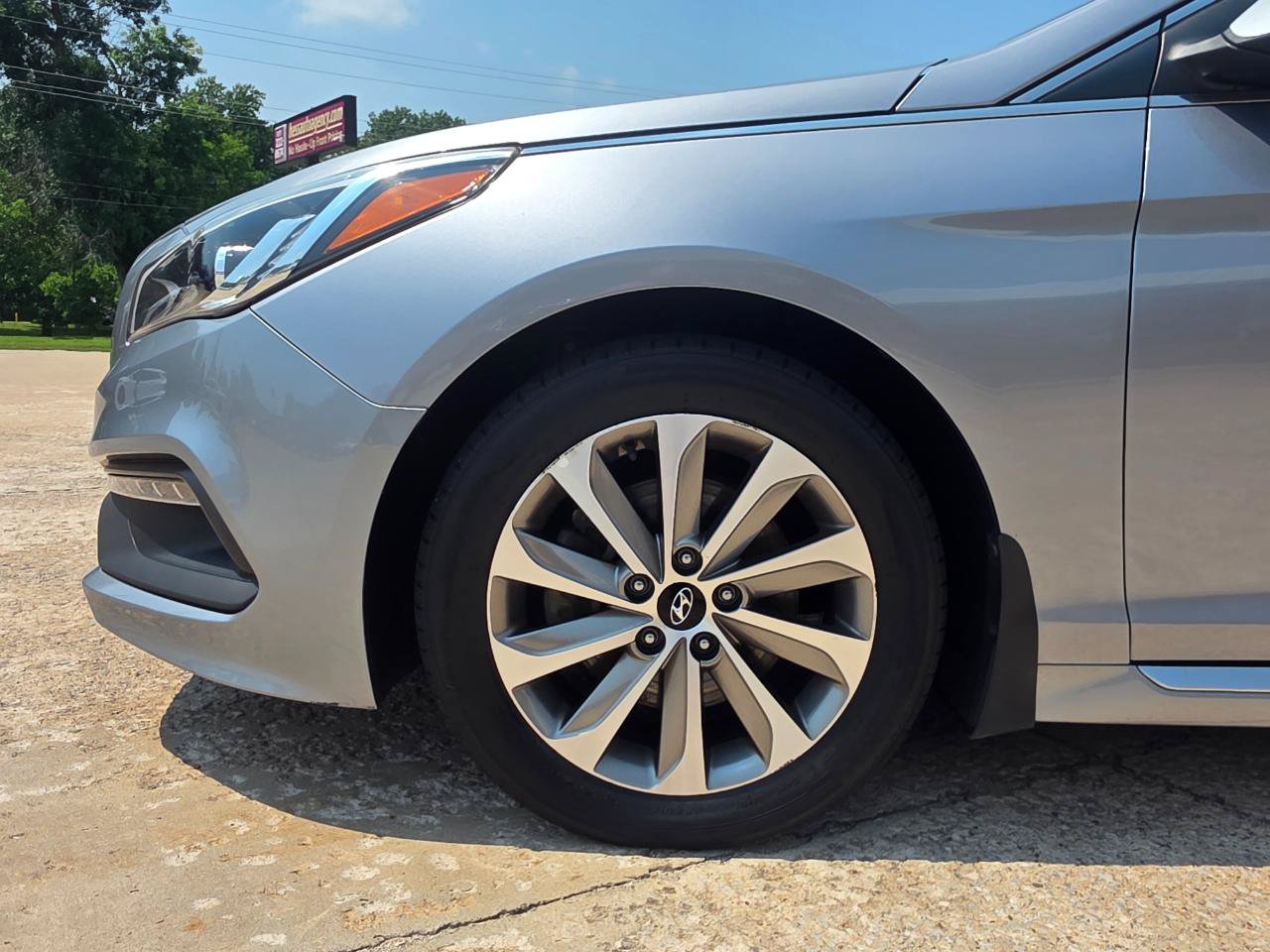 Used 2016 Hyundai Sonata Sport w/ Option Group 03 FWD image 29