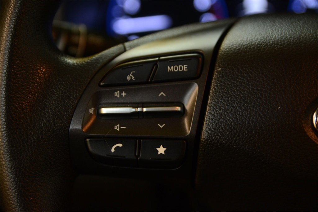 Used 2023 Hyundai Kona SE image 17