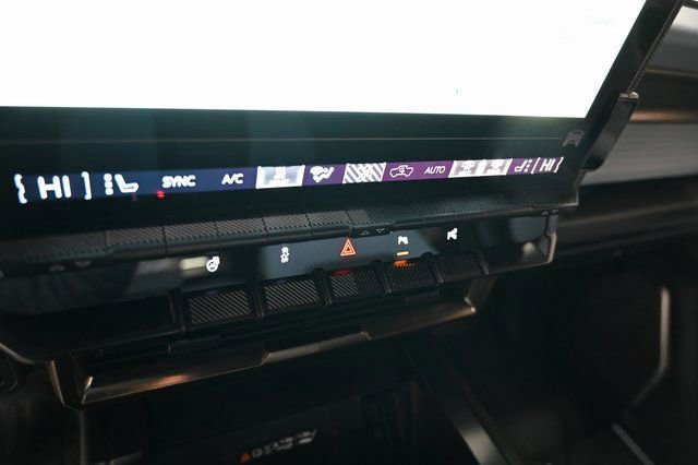 Used 2025 GMC Hummer EV 2X w/ LPO, Dark Essentials Package image 19