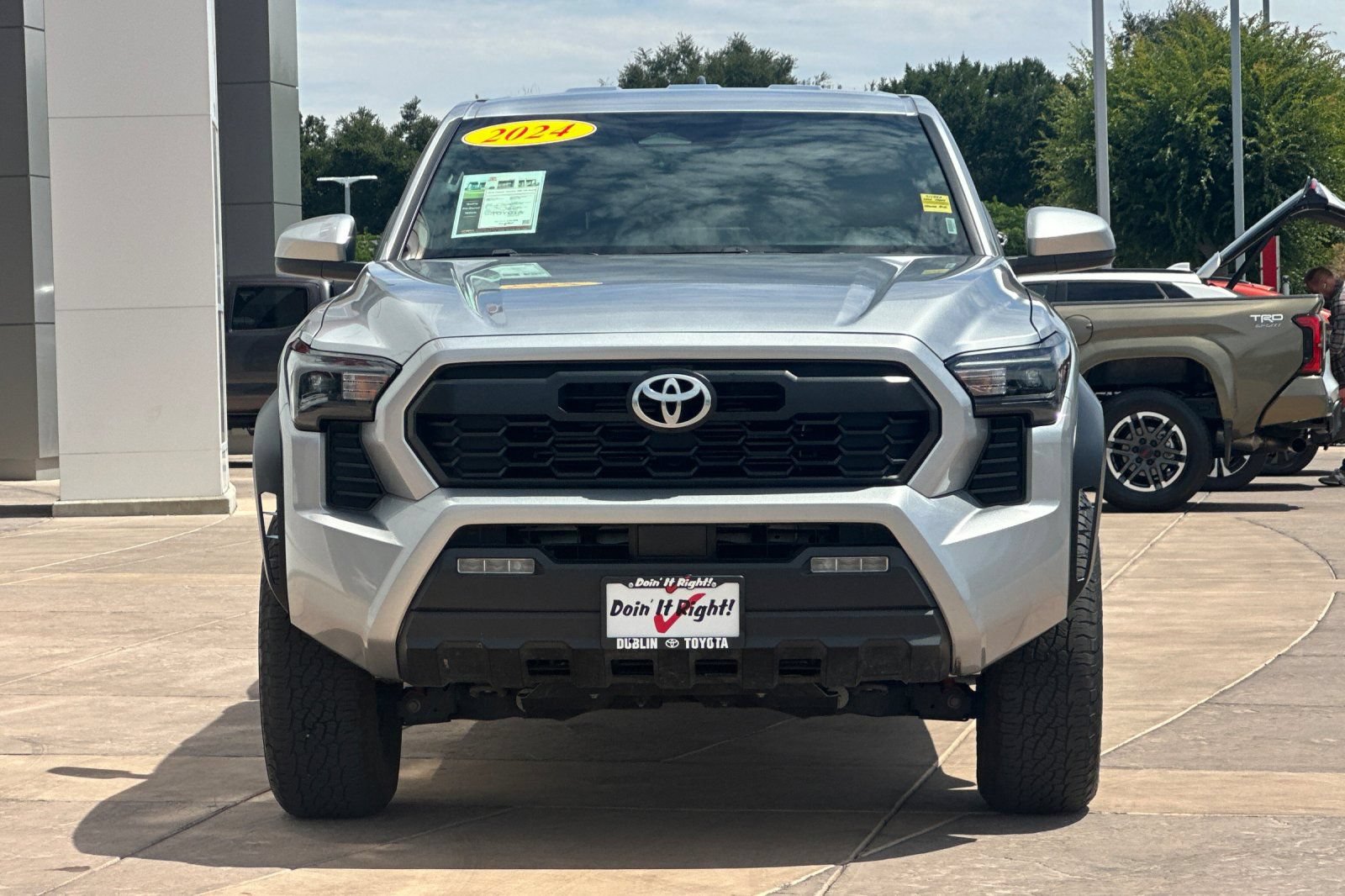 Used 2024 Toyota Tacoma TRD Off-Road AWD/4WD image 10