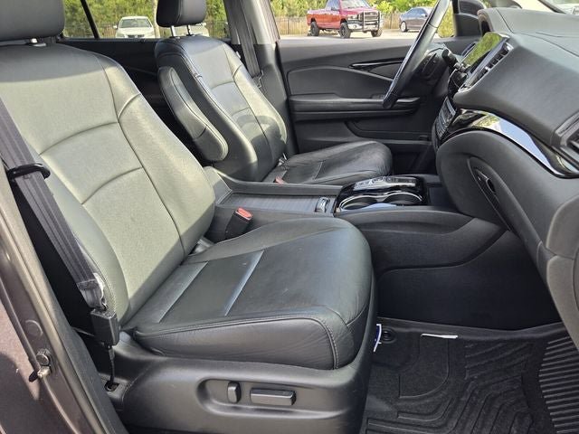 Used 2021 Honda Pilot Touring image 18