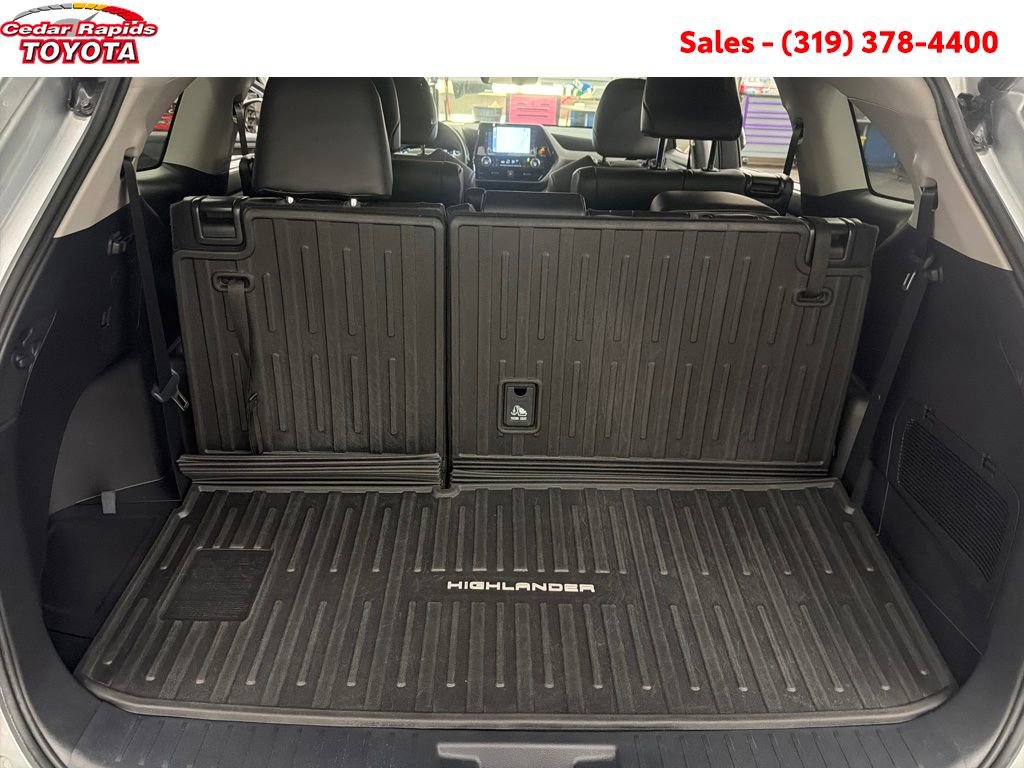 Certified 2021 Toyota Highlander XLE image 26