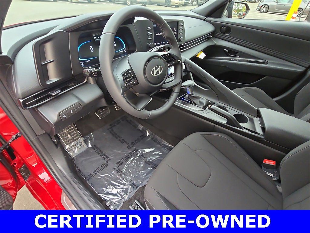 Used 2025 Hyundai Elantra Sport image 16