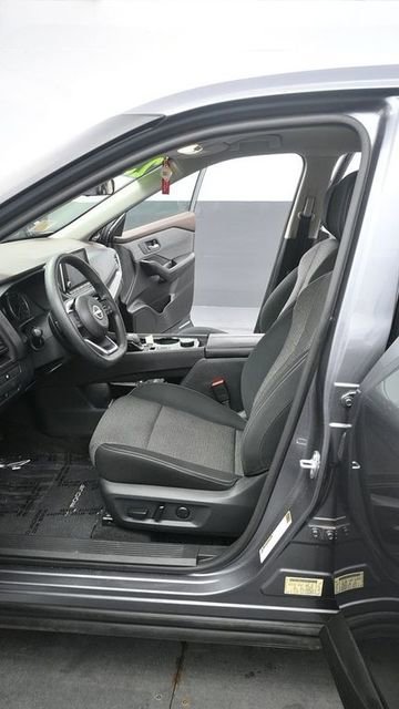 Used 2023 Nissan Rogue SV AWD/4WD image 9