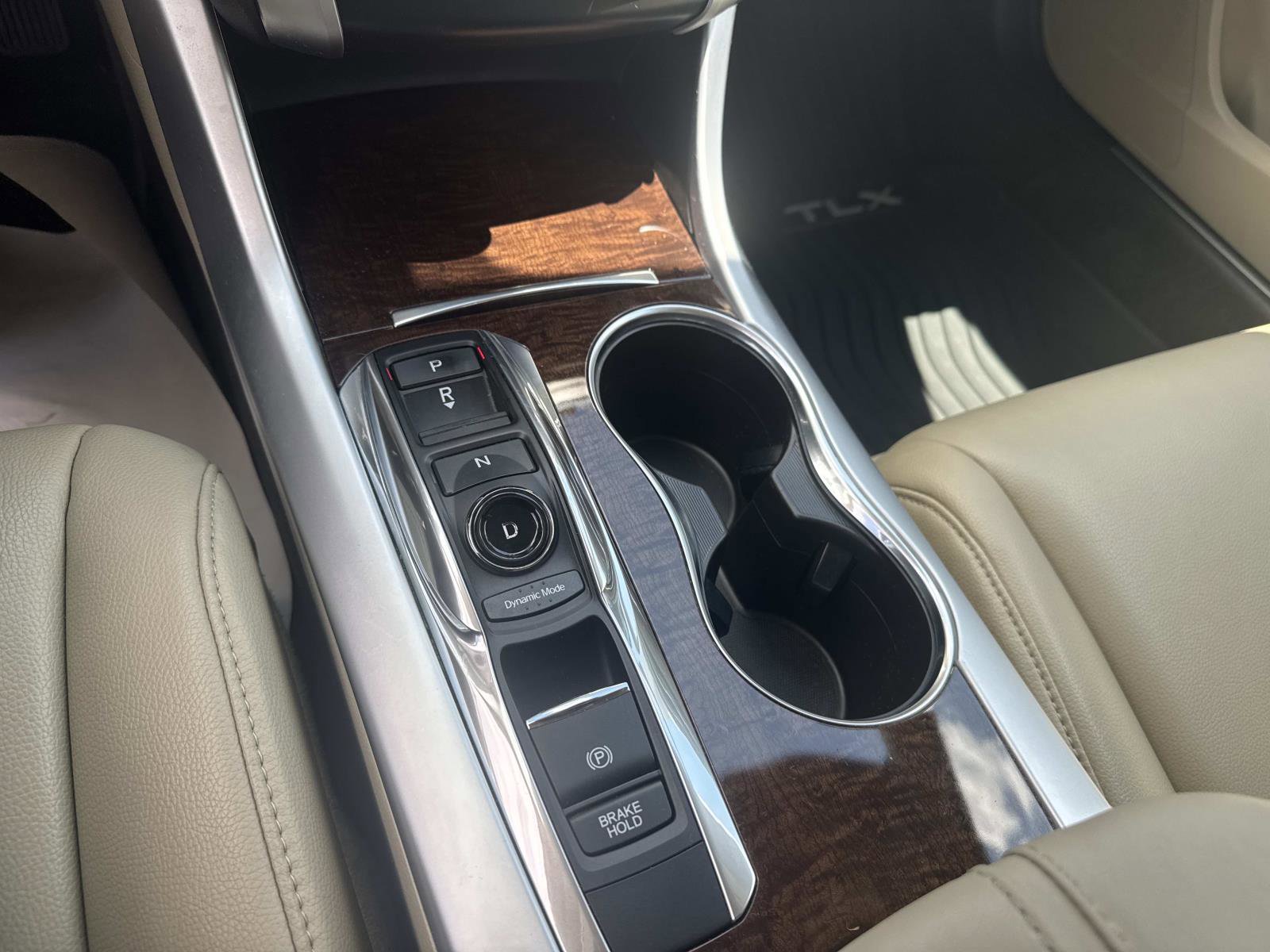 Used 2018 Acura TLX V6 FWD image 25