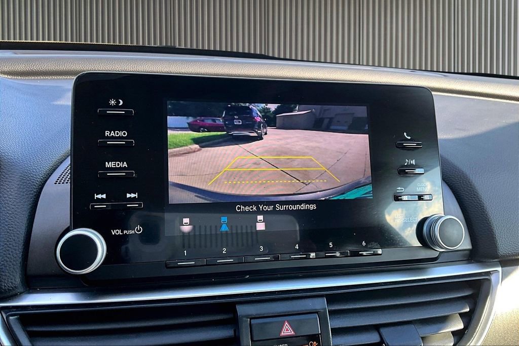 Used 2018 Honda Accord LX image 21
