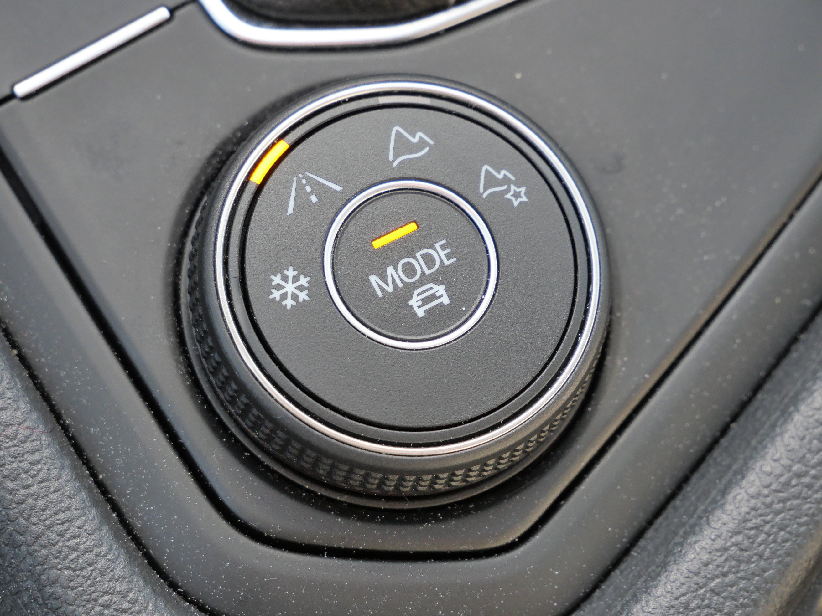 Certified 2022 Volkswagen Taos SE AWD/4WD image 28