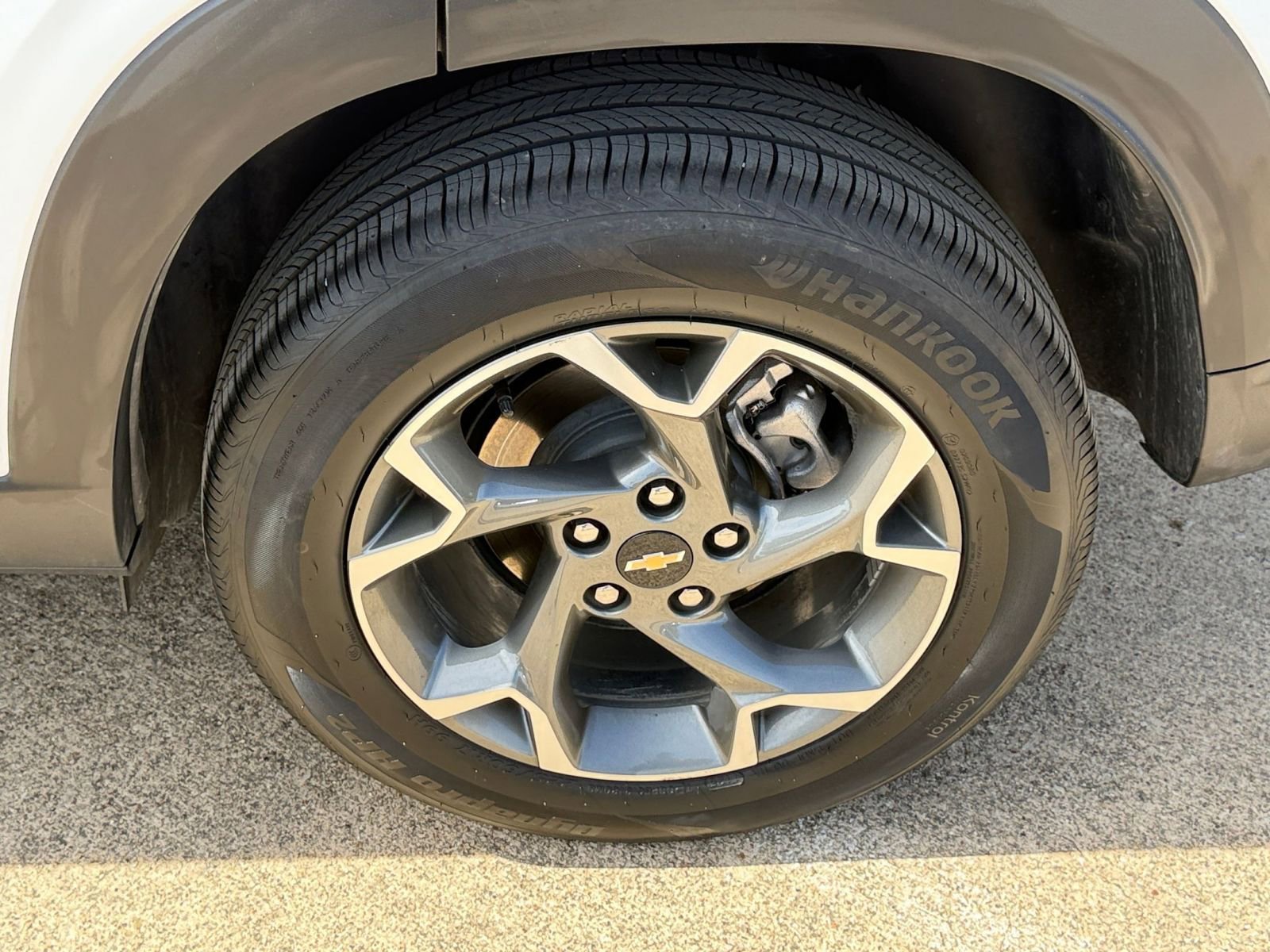 Used 2025 Chevrolet Trax LT w/ LT Convenience Package FWD image 30