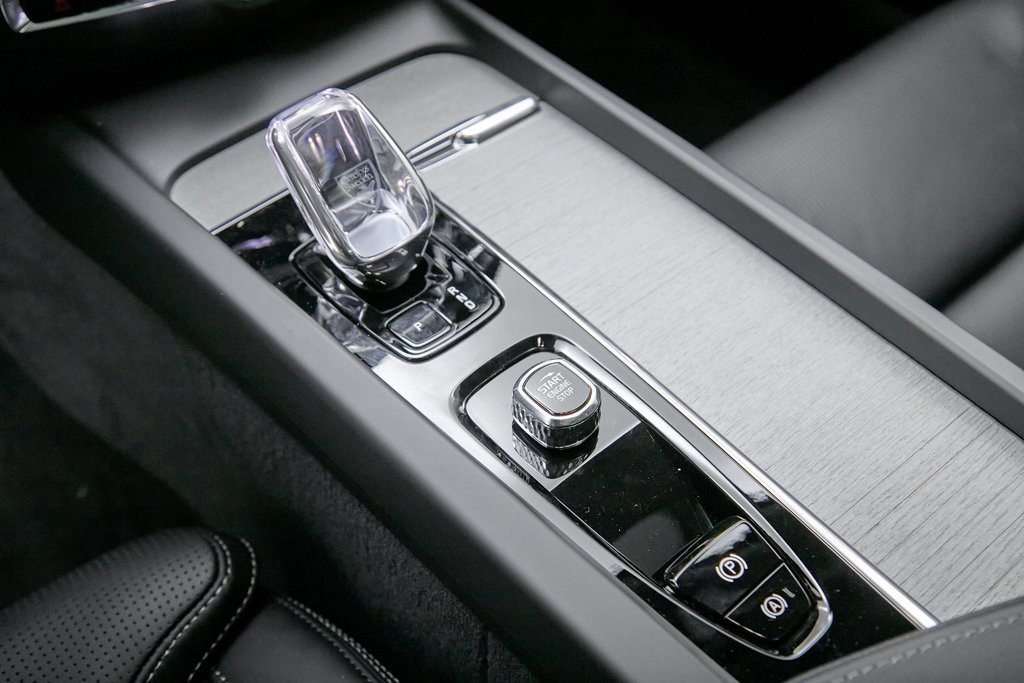 New 2026 Volvo V60 B5 Cross Country Ultra w/ Climate Package image 16