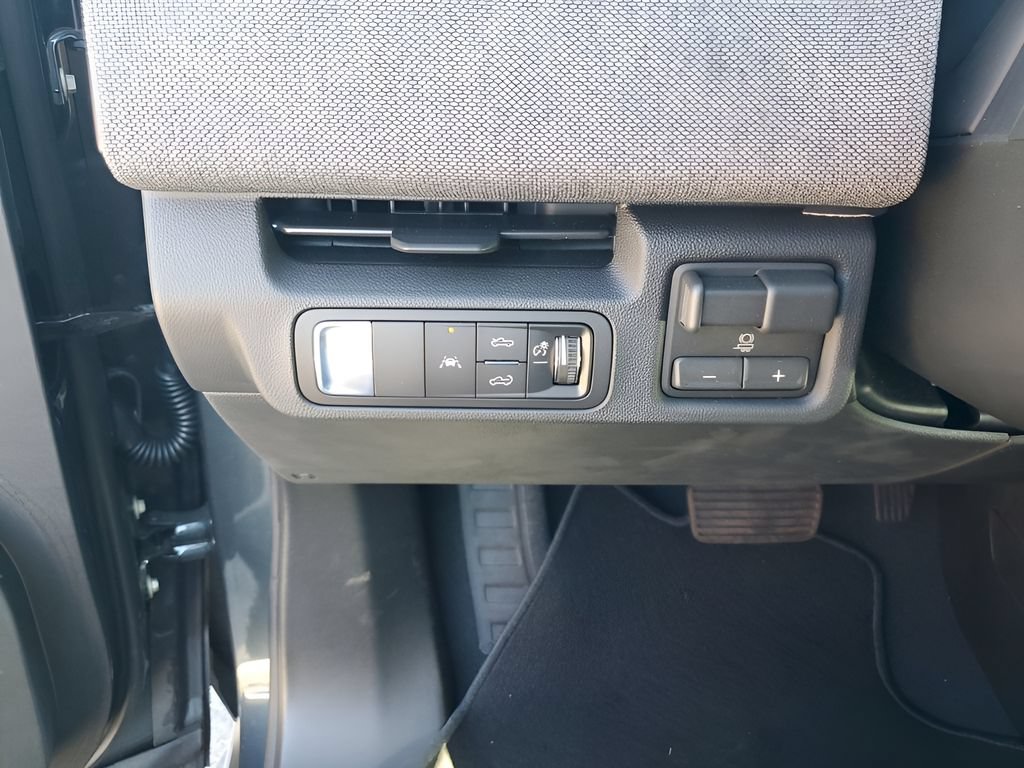 New 2026 GMC Sierra EV Elevation w/ Premium Package AWD/4WD image 33