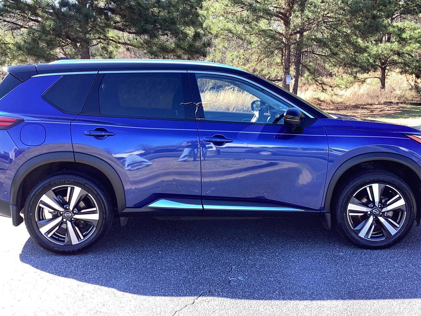 Used 2023 Nissan Rogue Platinum image 7