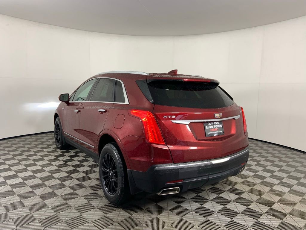 Used 2018 Cadillac XT5 Luxury w/ Driver Awareness Package FWD image 8