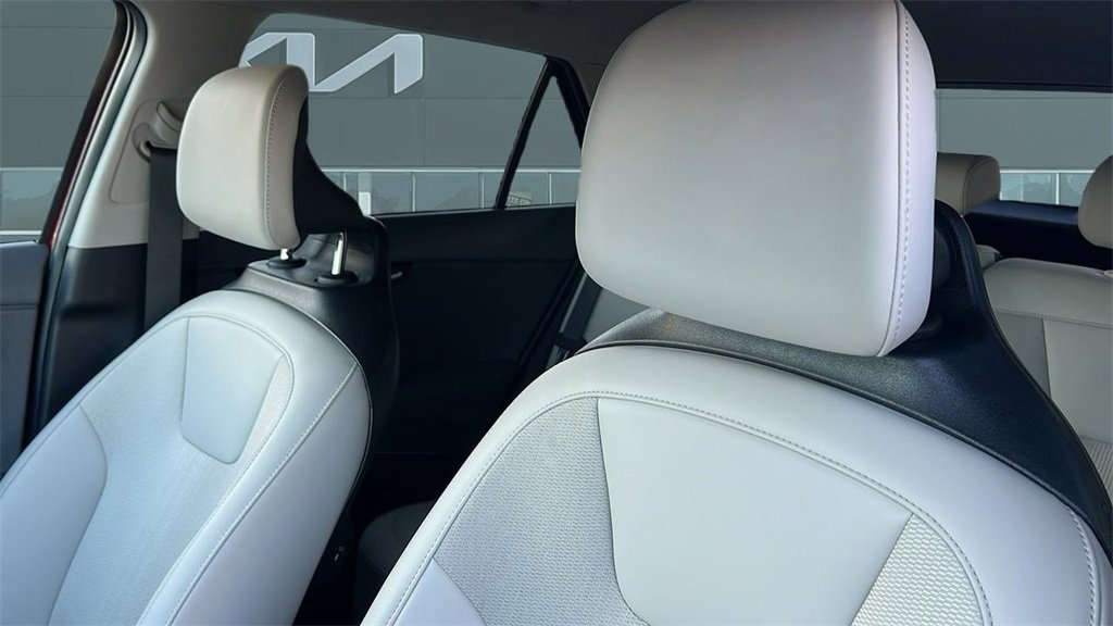 New 2025 Kia Niro EX image 11