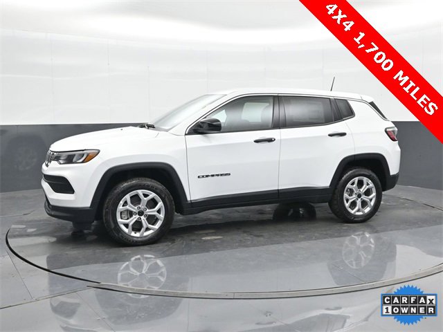 Used 2025 Jeep Compass Sport image 9