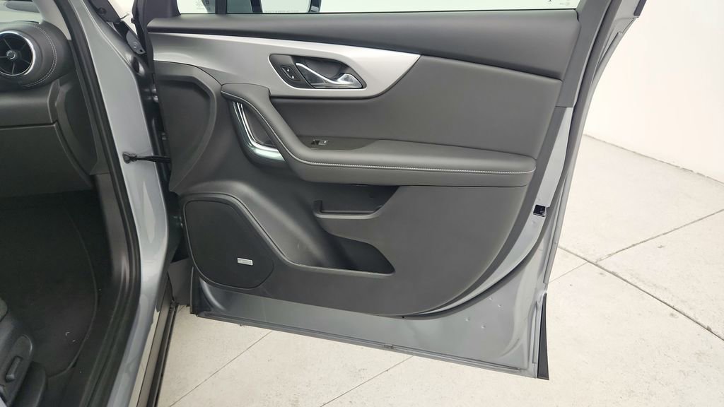 New 2025 Chevrolet Blazer LT w/ Sound & Technology Package image 34