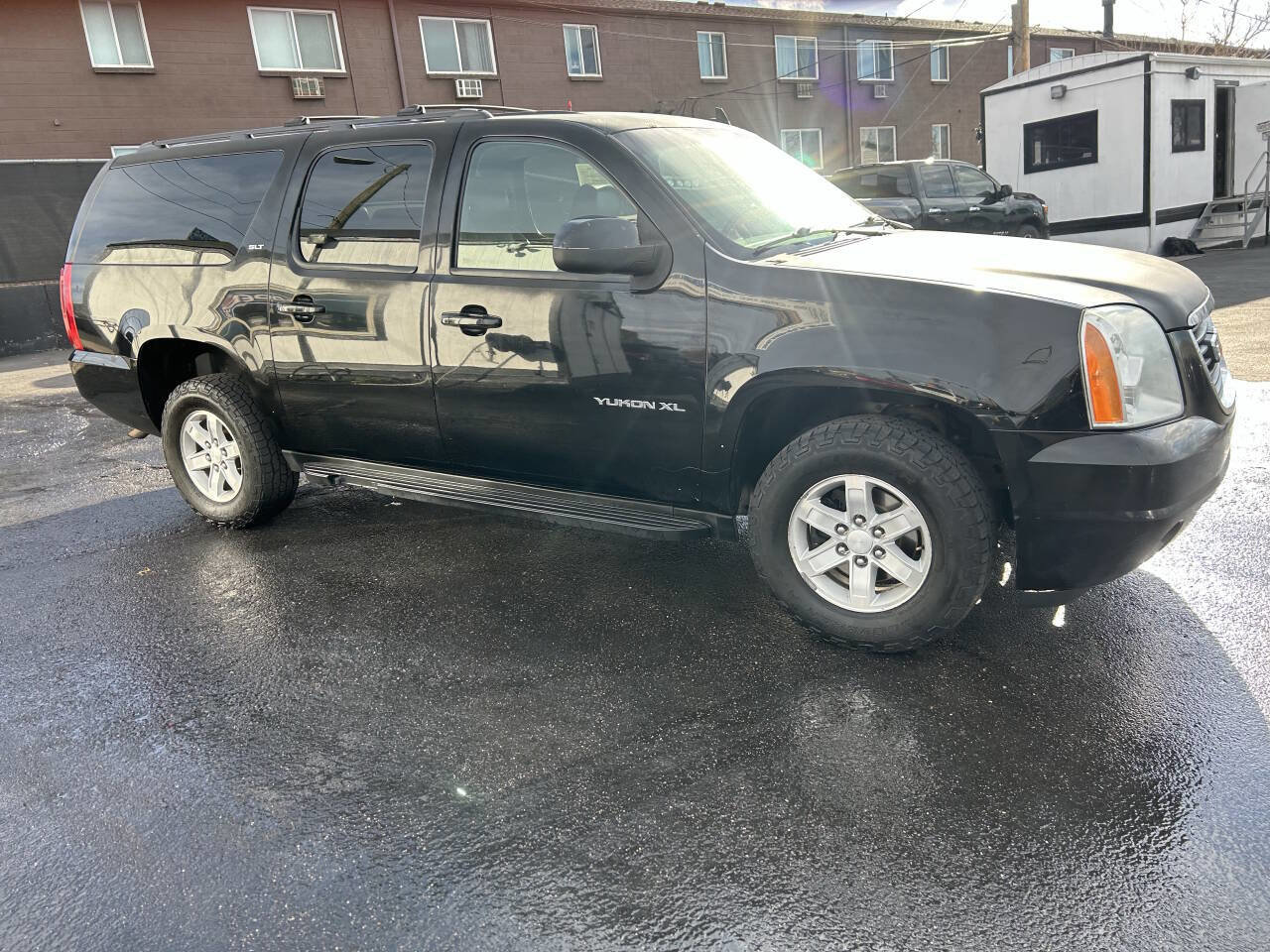 Used 2014 GMC Yukon XL SLT image 11