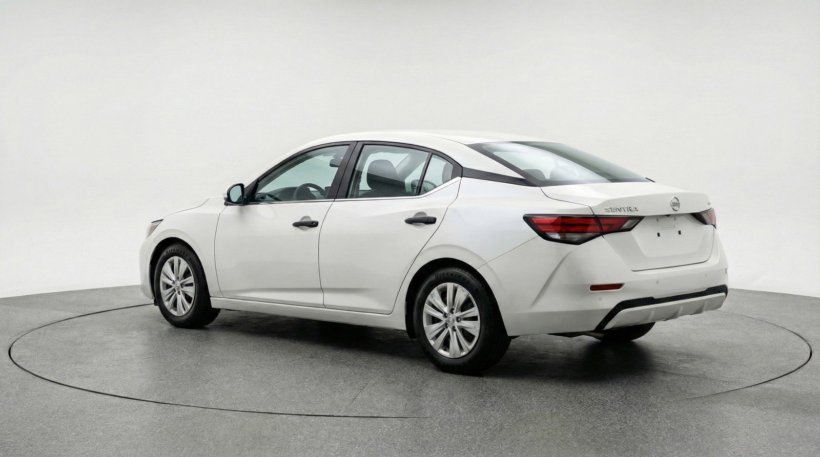 Used 2025 Nissan Sentra S image 6