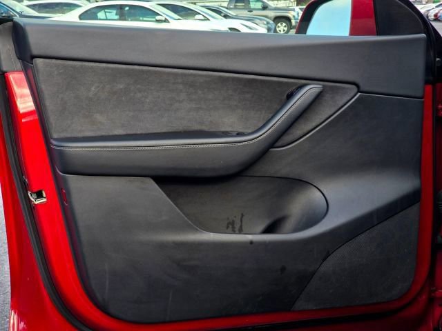 Used 2021 Tesla Model Y Long Range image 21