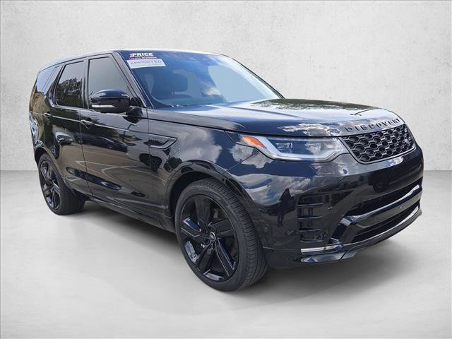 Used 2025 Land Rover Discovery Dynamic SE AWD/4WD image 3