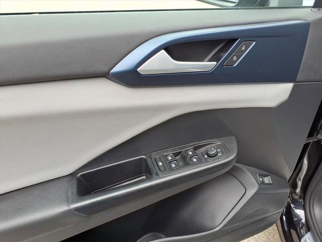 Used 2022 Volkswagen Taos SE image 8