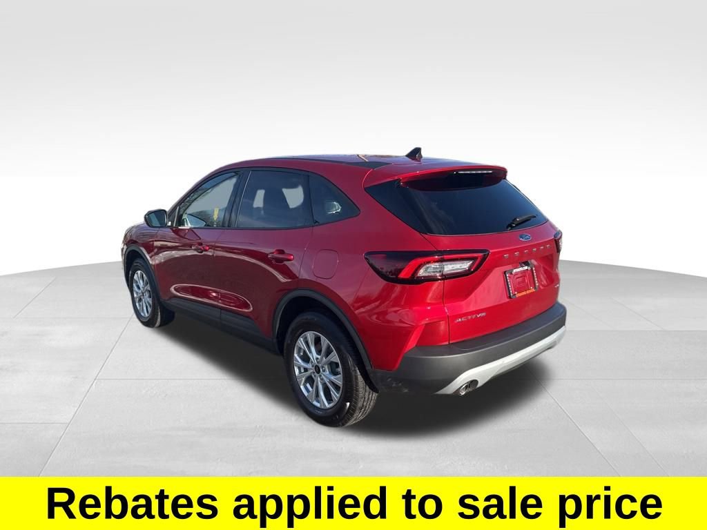 Used 2025 Ford Escape Active w/ Cold Weather Package image 3