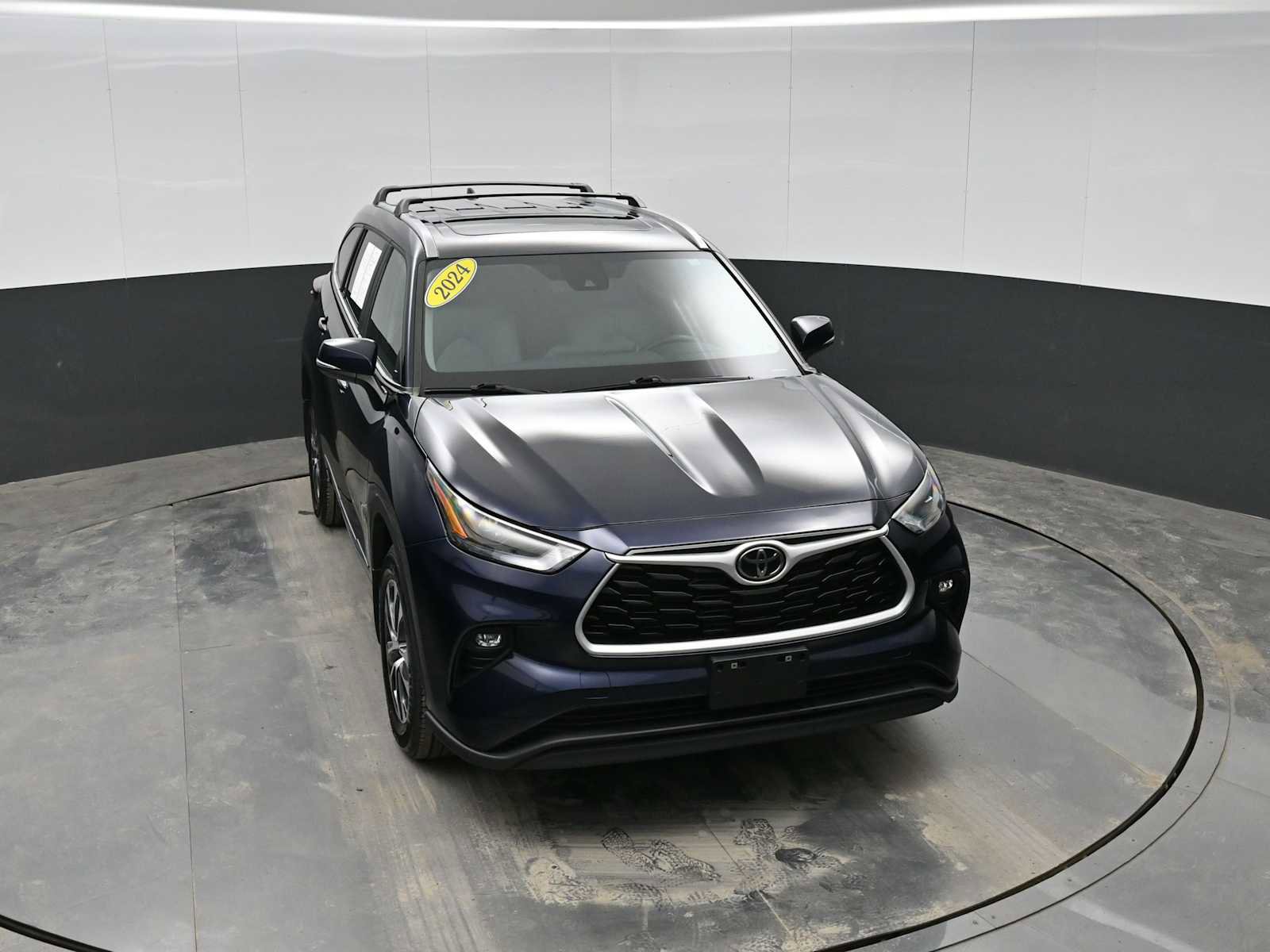 Used 2024 Toyota Highlander XLE image 22