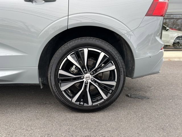 Certified 2025 Volvo XC60 B5 Plus image 9