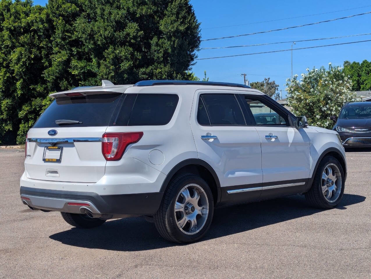 Used 2017 Ford Explorer Limited w/ Equipment Group 301A image 3