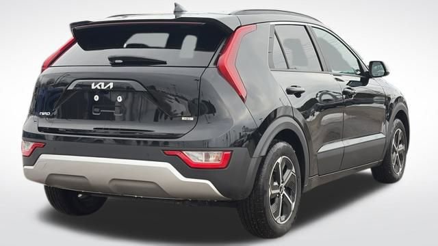 Certified 2023 Kia Niro EX image 30