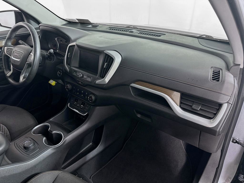 Used 2020 GMC Terrain SLE w/ Elevation Edition image 31
