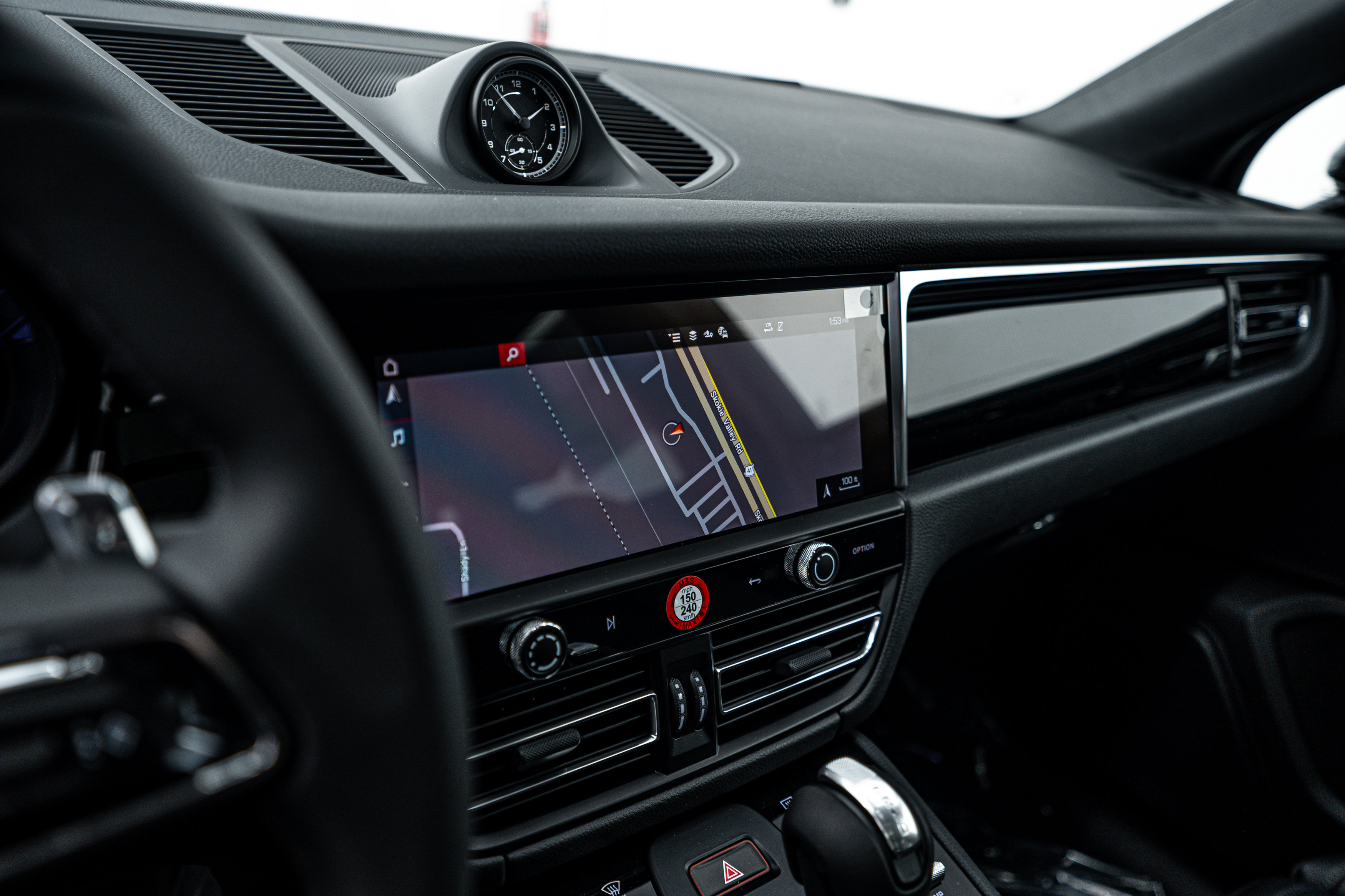 New 2025 Porsche Macan image 15