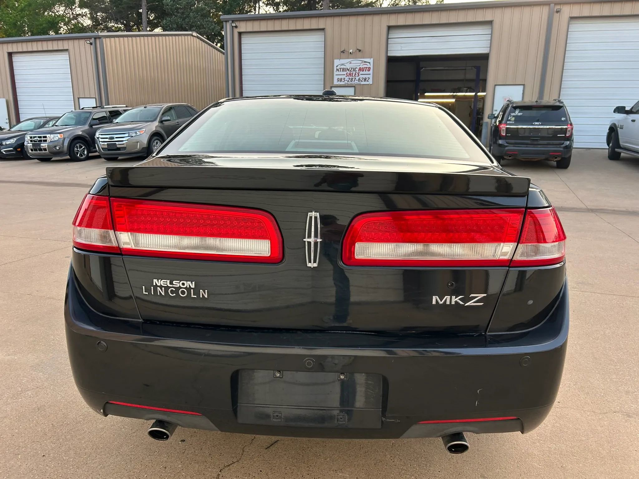 Used 2010 Lincoln MKZ FWD image 8