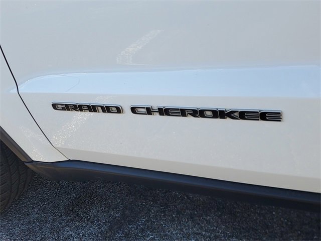 Used 2021 Jeep Grand Cherokee Limited image 9