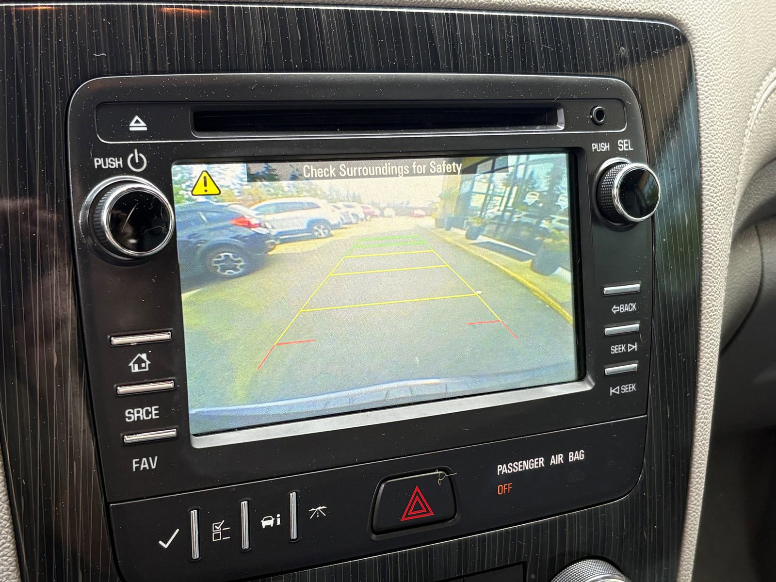 Used 2017 Chevrolet Traverse LT FWD image 34
