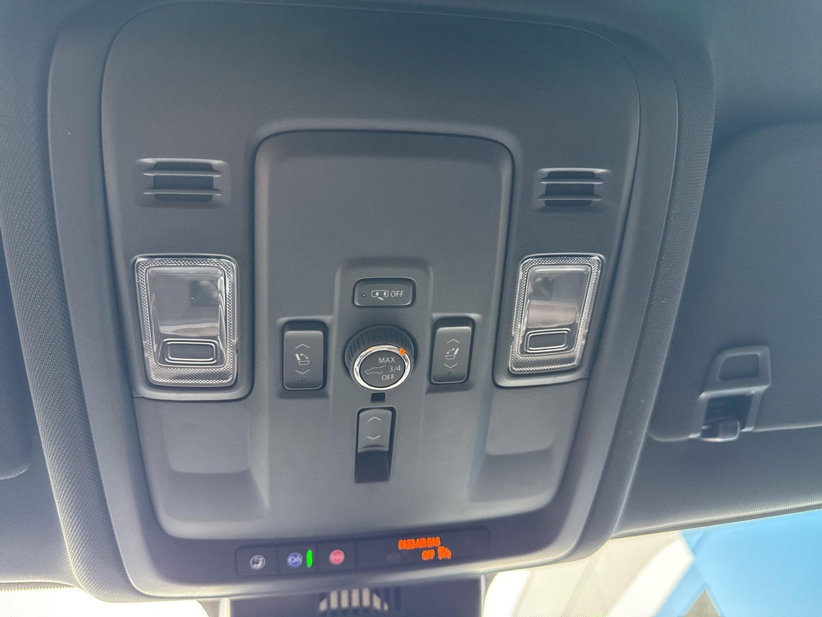 New 2025 Chevrolet Suburban High Country image 30