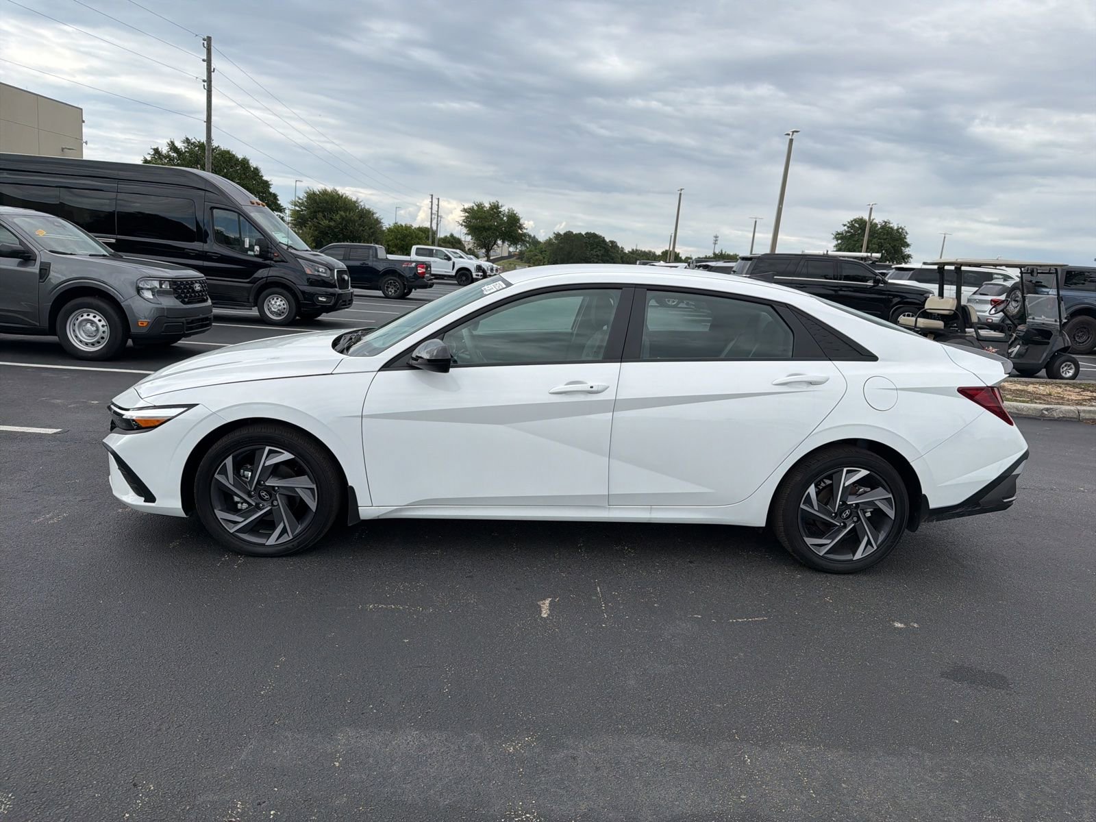 Used 2025 Hyundai Elantra Sport w/ Cargo Package FWD image 14